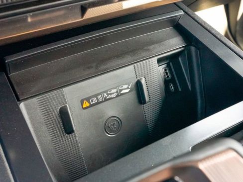 Used 2025 GMC Hummer EV 2X w/ LPO, Cargo Utility Package image 32