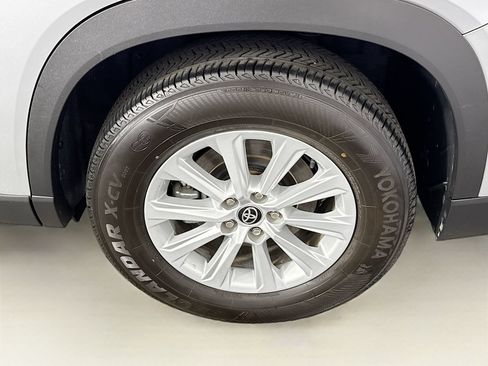Certified 2024 Toyota Grand Highlander AWD image 19