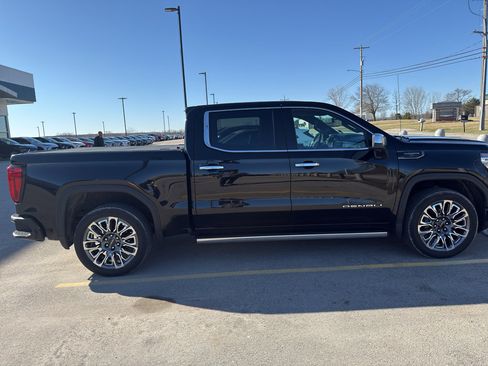 Used 2023 GMC Sierra 1500 Denali Ultimate image 8