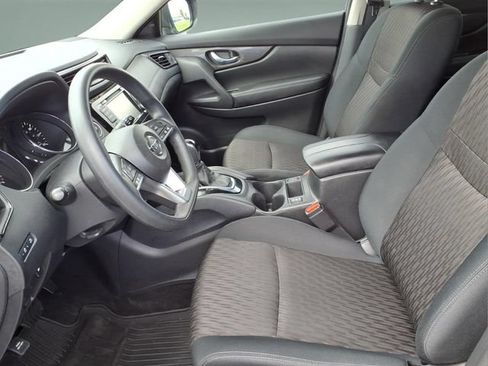 Used 2018 Nissan Rogue SV AWD/4WD image 10