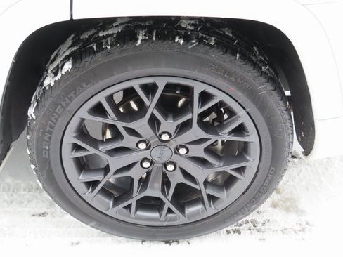 Used 2024 Jeep Grand Cherokee L Summit w/ Advanced Protech Group IV image 17