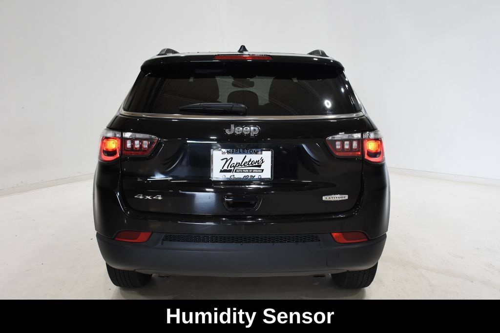 Used 2025 Jeep Compass Latitude w/ Sun & Sound Group AWD/4WD image 7