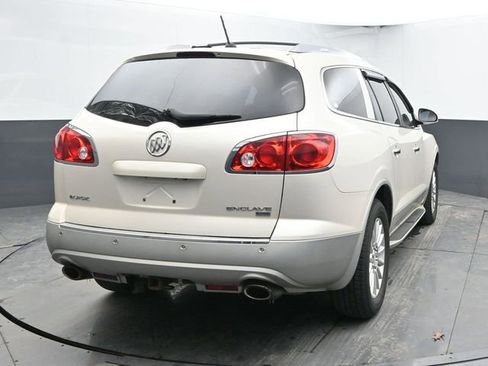 Used 2010 Buick Enclave CXL image 9