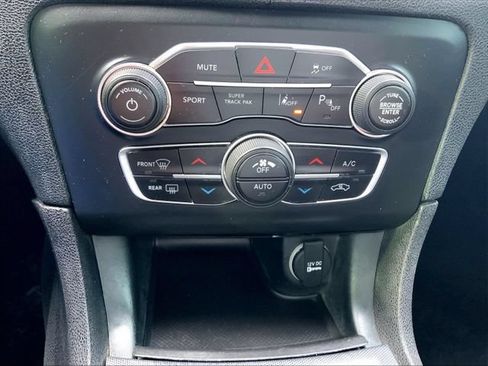 Used 2018 Dodge Charger R/T Scat Pack w/ Dynamics Package RWD image 34