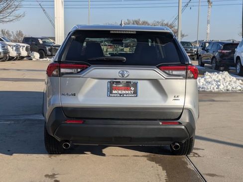 Used 2024 Toyota RAV4 LE image 7