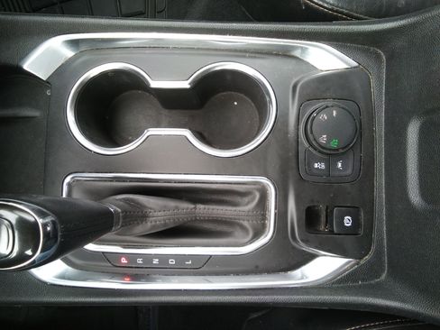 Used 2018 Chevrolet Traverse Premier image 20