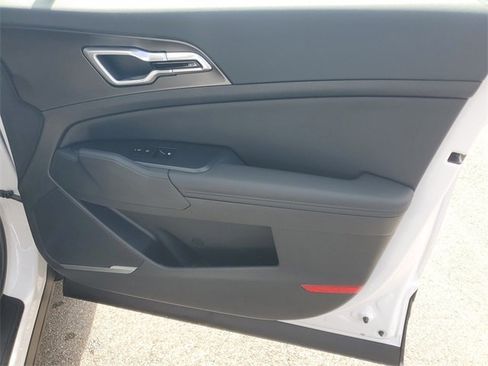 New 2026 Kia Sportage EX w/ EX Panorama Roof Package image 13