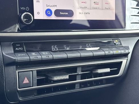 Used 2025 Toyota Camry LE image 19