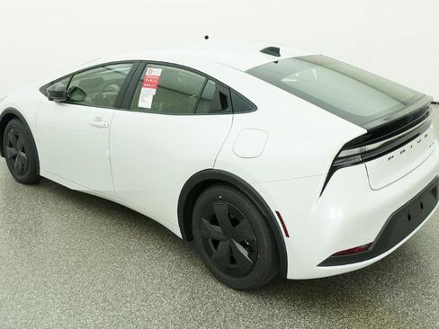 New 2026 Toyota Prius Plug-In Hybrid FWD image 22