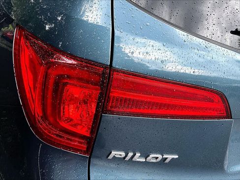 Used 2017 Honda Pilot EX image 28