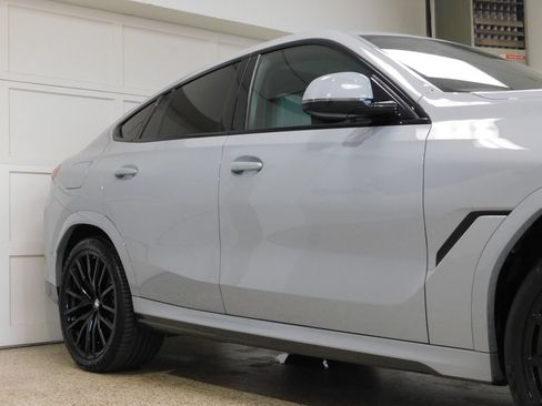 Used 2024 BMW X6 xDrive40i AWD/4WD image 9