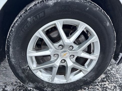 Used 2024 Chevrolet Equinox LT w/ LPO, Floor Liner Package image 21