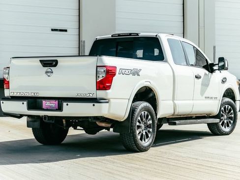 Used 2018 Nissan Titan PRO-4X w/ Pro-4x Convenience Package AWD/4WD image 53