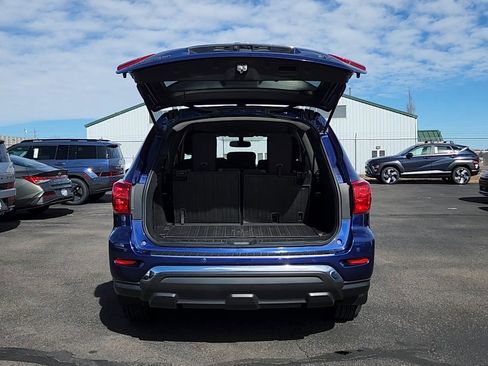 Used 2020 Nissan Pathfinder SV w/ Cargo Package image 18