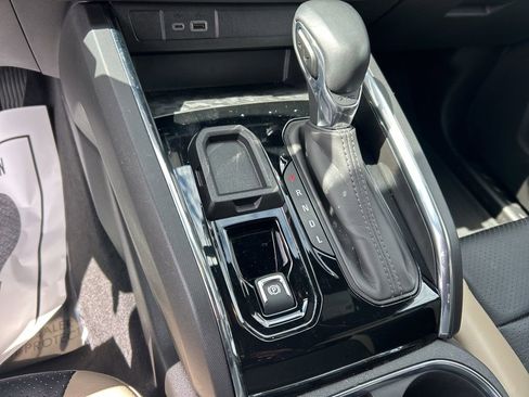 Used 2023 GMC Canyon Elevation w/ Trailering Package image 11