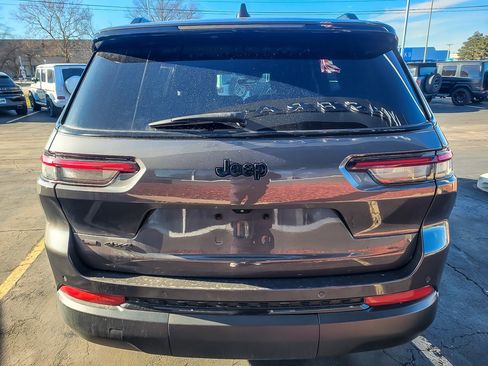 Used 2021 Jeep Grand Cherokee L Laredo image 5