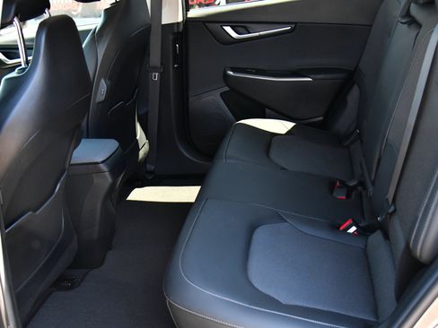 Used 2024 Kia EV6 Light RWD image 39