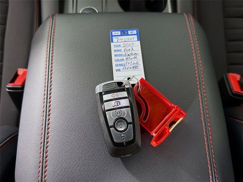 Used 2025 Ford Explorer ST-Line w/ Premium Package AWD/4WD image 43