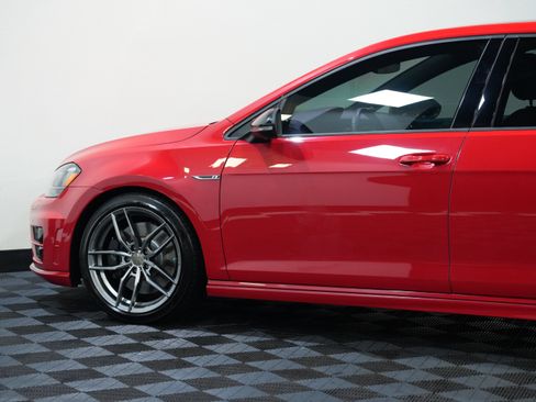 Used 2017 Volkswagen Golf 4-Door AWD/4WD image 19