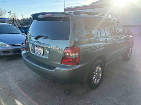 Used 2004 Toyota Highlander 4WD V6 image 4