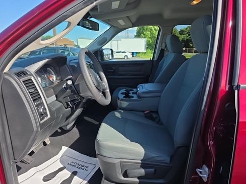 Used 2018 RAM 1500 Express AWD/4WD image 11