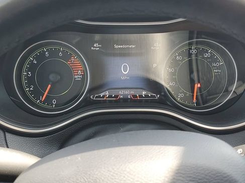 Used 2019 Jeep Cherokee Trailhawk w/ Comfort & Convenience Group AWD/4WD image 21