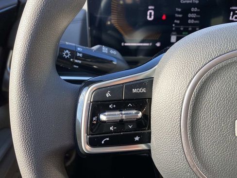 New 2026 Kia Carnival LX image 14