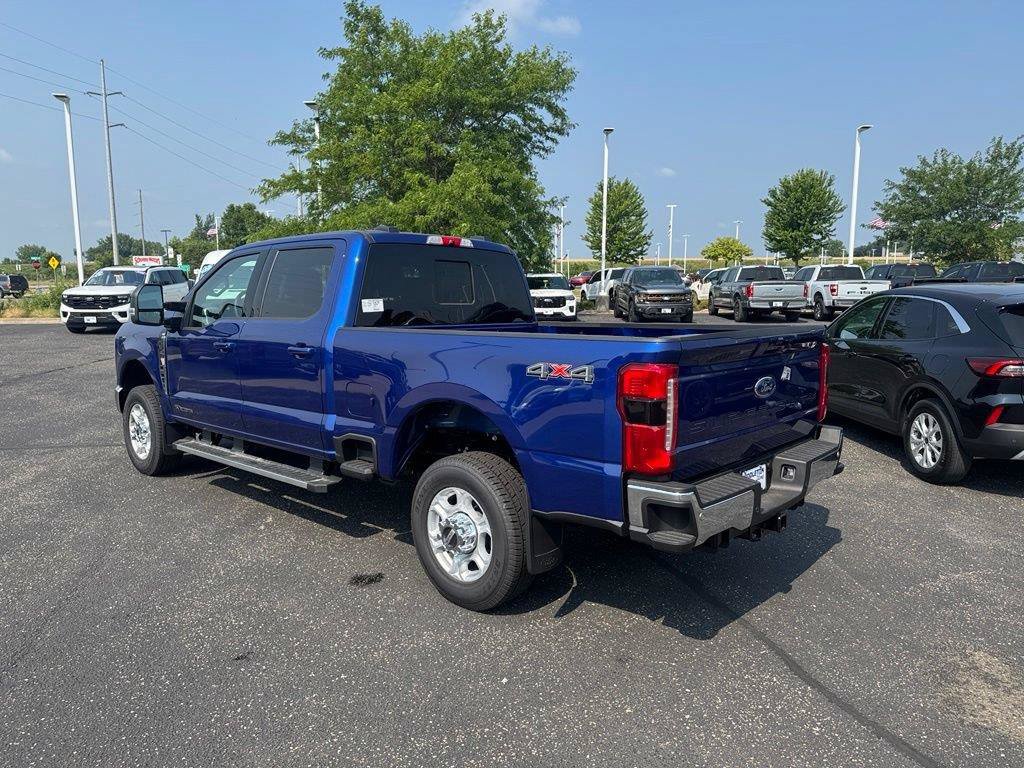 New 2026 Ford F350 XLT w/ XLT Premium Package AWD/4WD image 9