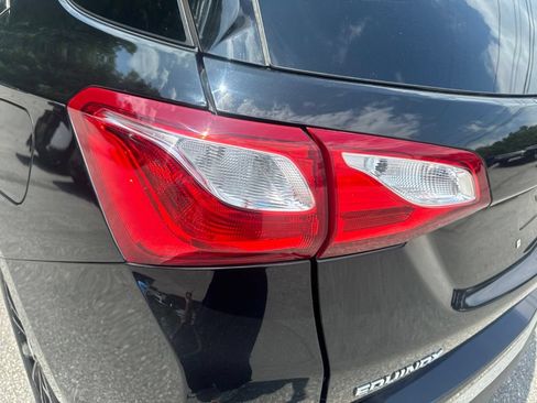 Used 2018 Chevrolet Equinox LT w/ Sun & Infotainment Package AWD/4WD image 9