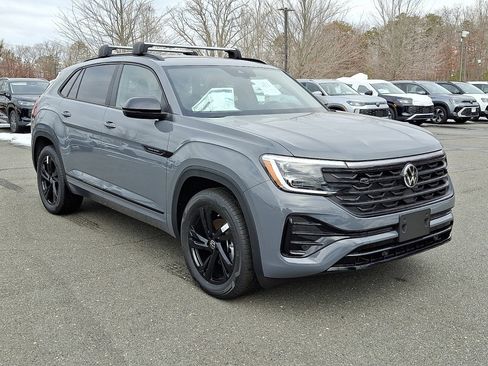 New 2026 Volkswagen Atlas Cross Sport SEL R-Line image 3