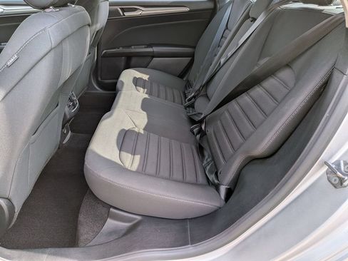 Used 2019 Ford Fusion SE AWD/4WD image 28