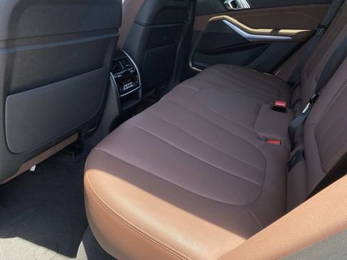 Used 2022 BMW X5 xDrive40i w/ Luxury Seating Package AWD/4WD image 15