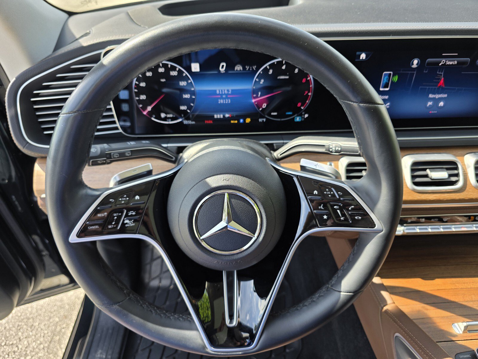 Used 2024 Mercedes-Benz GLE 450 4MATIC image 16