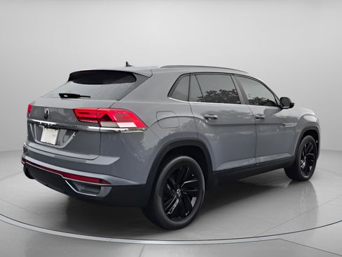 Used 2021 Volkswagen Atlas Cross Sport SE FWD image 5