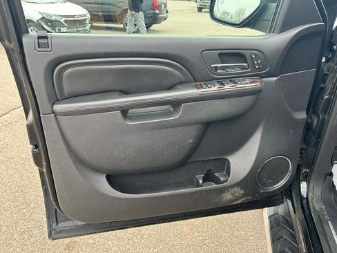Used 2011 GMC Yukon Denali image 15