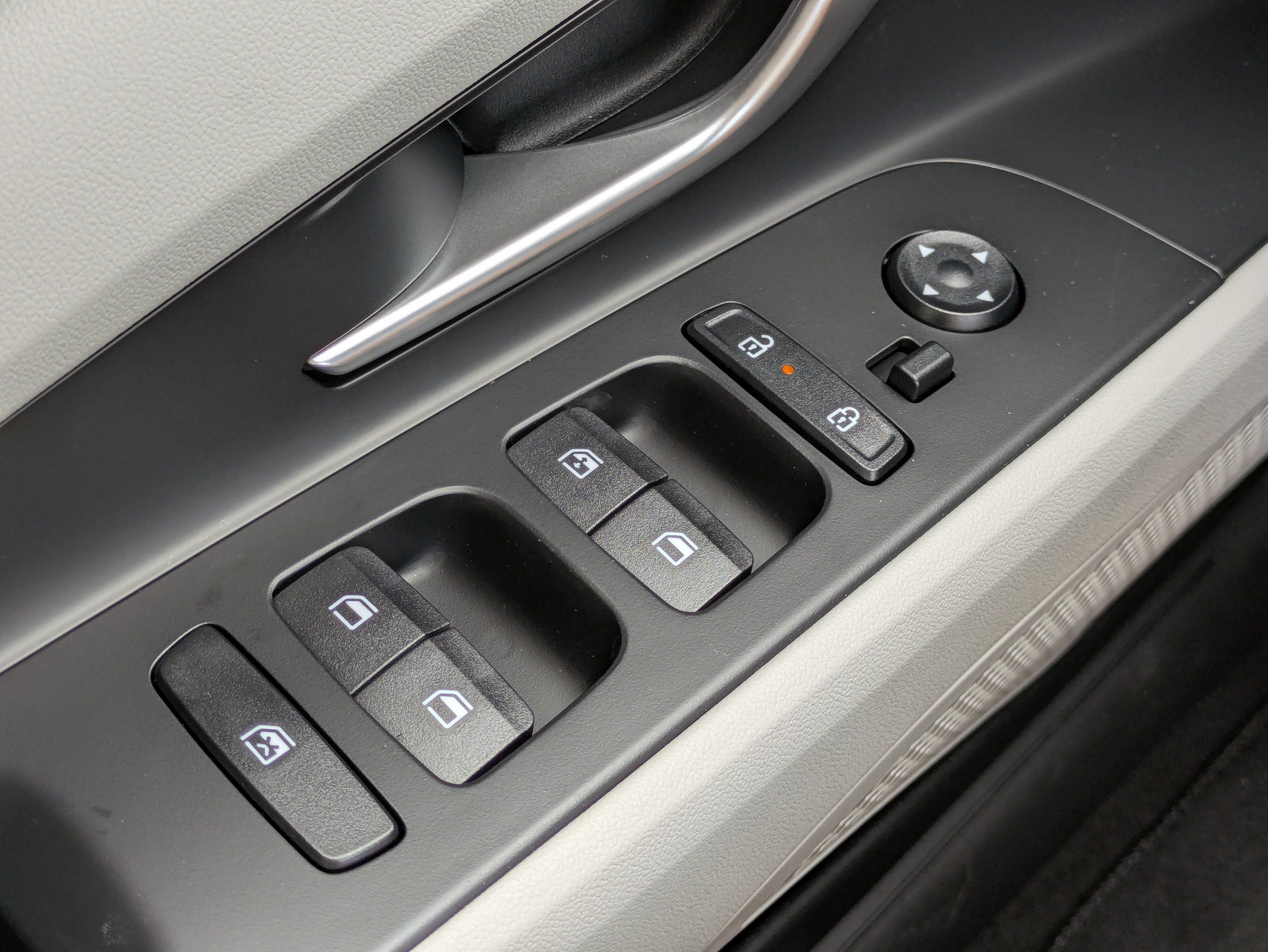 New 2026 Hyundai Elantra SEL Sport FWD image 19