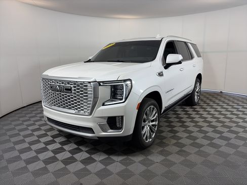 Used 2023 GMC Yukon Denali image 2