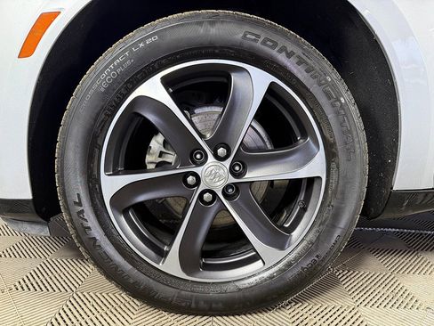 Used 2022 Buick Enclave Essence w/ Sound and Sites Package image 21