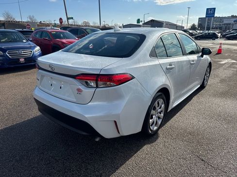 Used 2024 Toyota Corolla LE image 7