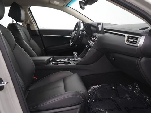 Used 2026 Genesis G70 2.5T AWD/4WD image 11
