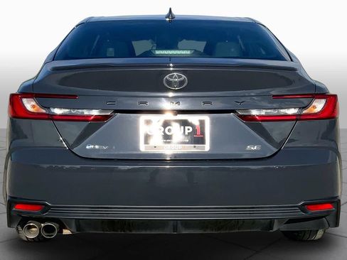 Used 2025 Toyota Camry SE FWD image 5
