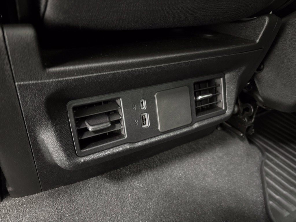 Used 2024 Chevrolet Silverado 1500 Custom AWD/4WD image 31