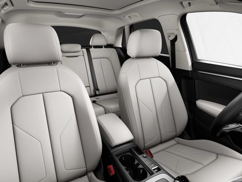 Certified 2024 Audi Q3 2.0T Premium AWD/4WD image 5