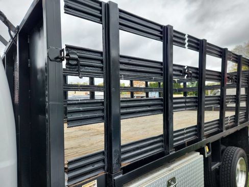 Used 2016 Ford F550 4X2 2dr Regular Cab 140.8 200. image 5