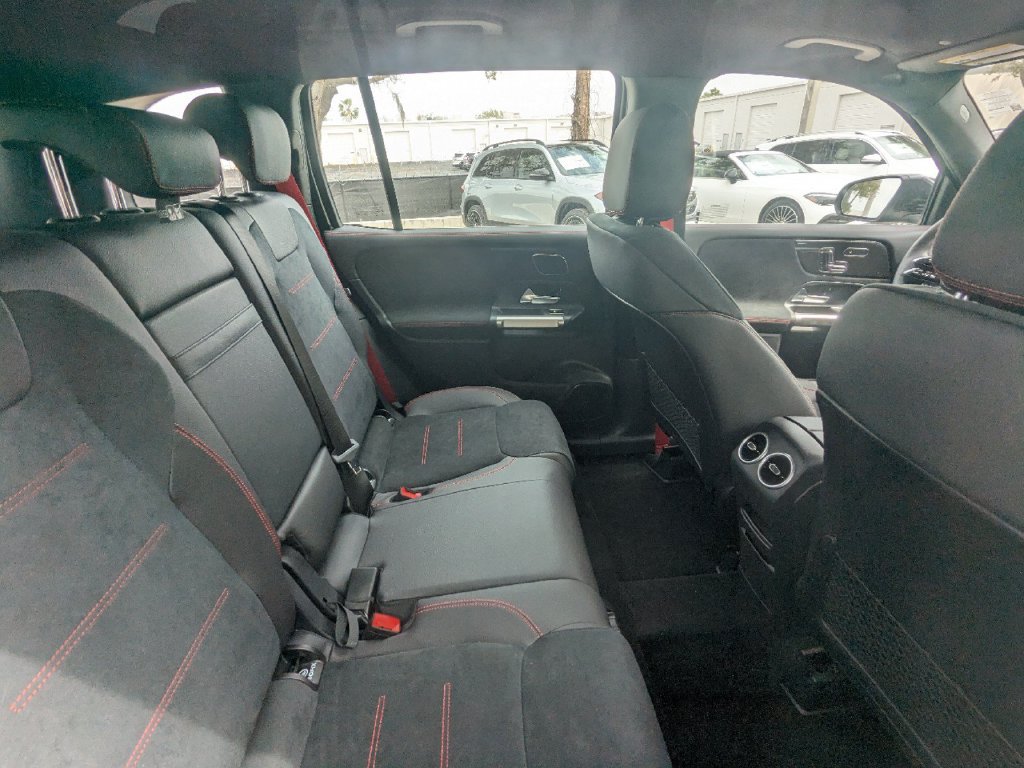Used 2024 Mercedes-Benz GLB 35 AMG 4MATIC image 15