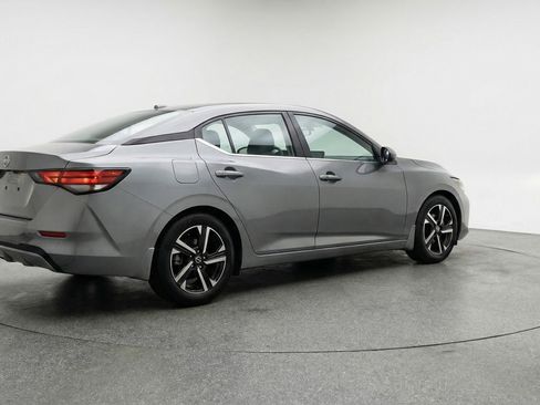 Used 2025 Nissan Sentra SV FWD image 9