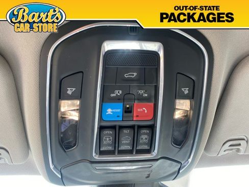 Used 2022 Jeep Wagoneer Series II w/ Premium Group I AWD/4WD image 37