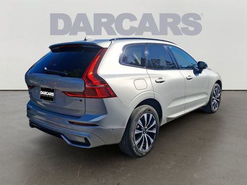 Used 2025 Volvo XC60 B5 Plus AWD/4WD image 6