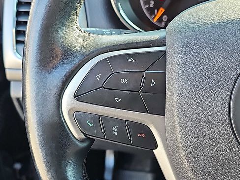 Used 2020 Jeep Grand Cherokee Altitude image 23