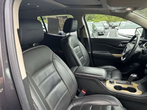 Used 2018 GMC Acadia Denali w/ Technology Package AWD/4WD image 31